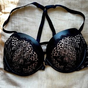 36C Victoria’s Secret very sexy push up bra black lace with pearl accents